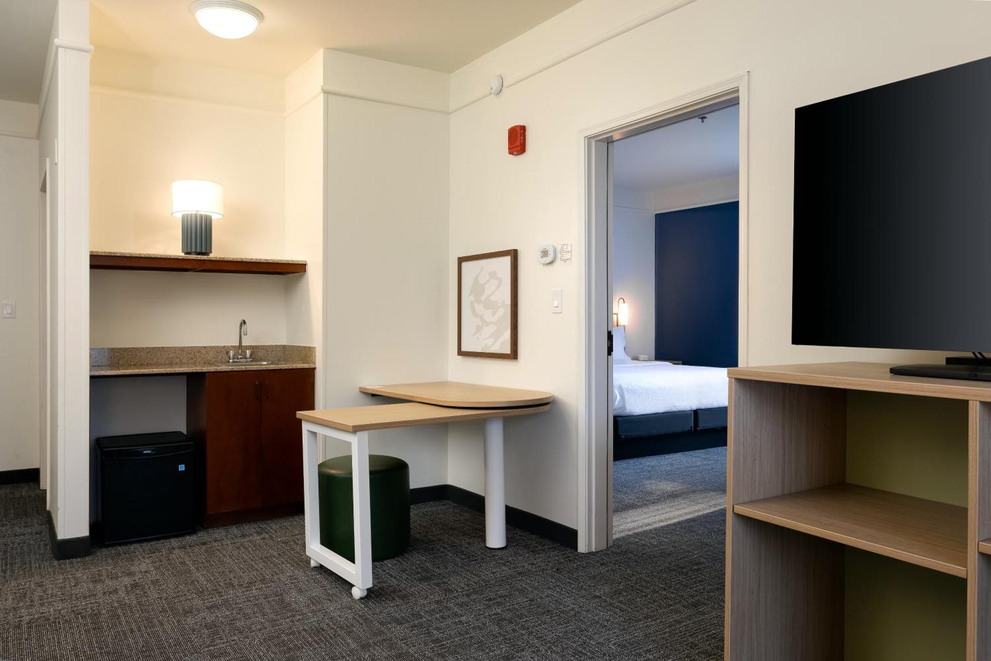 Hotel Spark By Hilton Airport