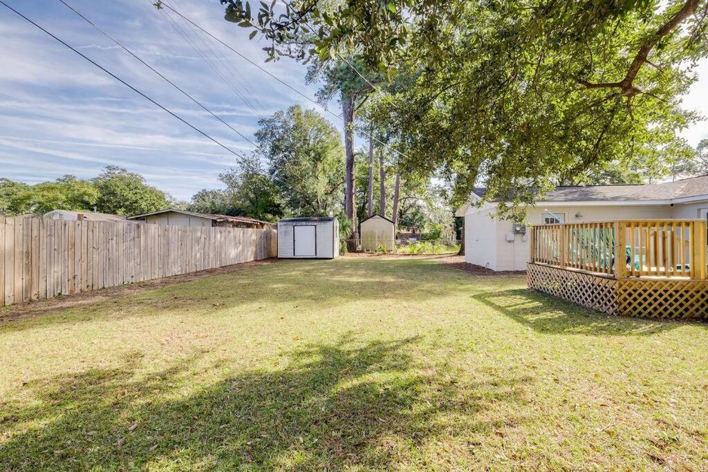 Centrally Located Between Tybee Island And Dt Holiday home *