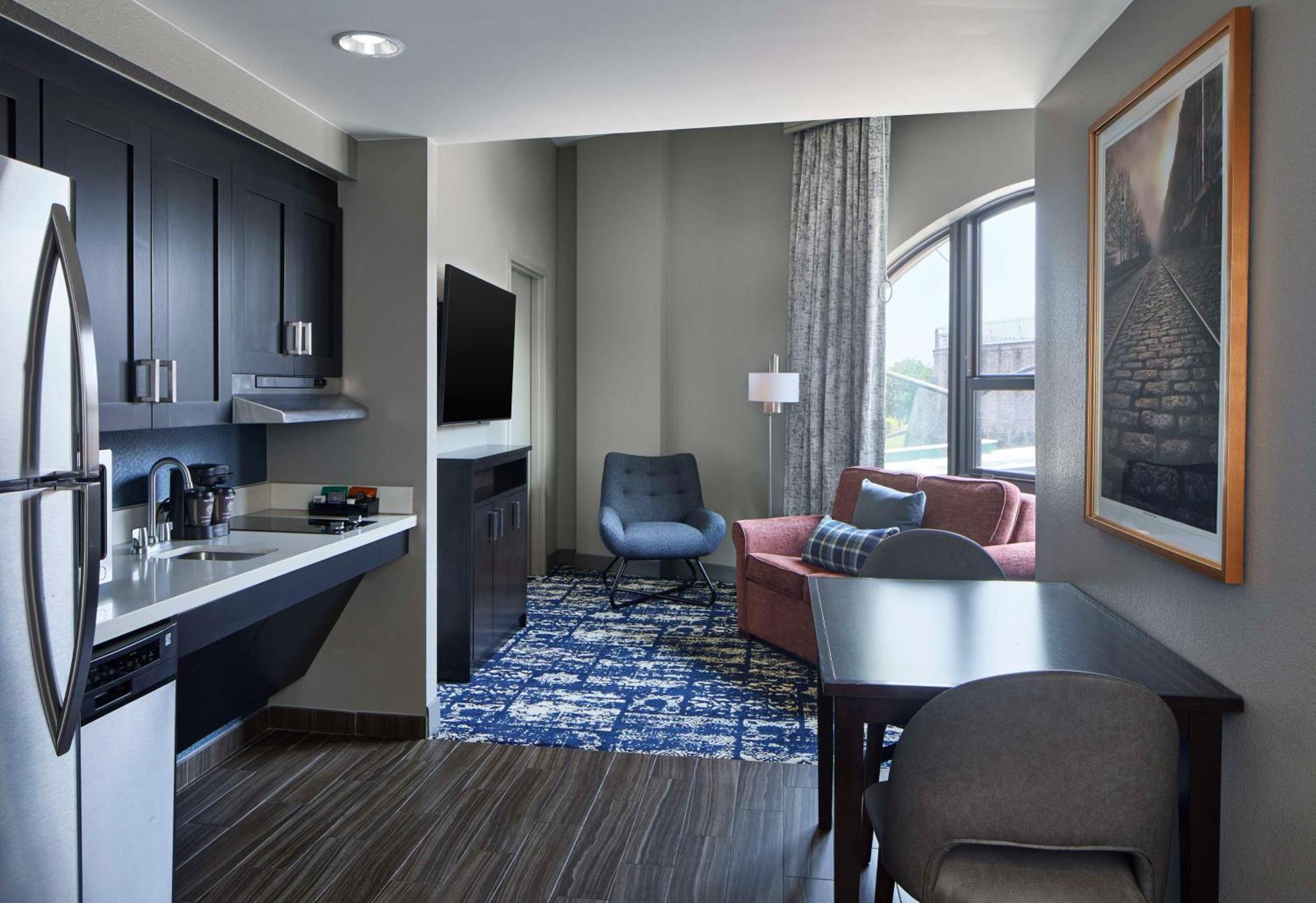 Homewood Historic District/riverfront Hotel Savannah