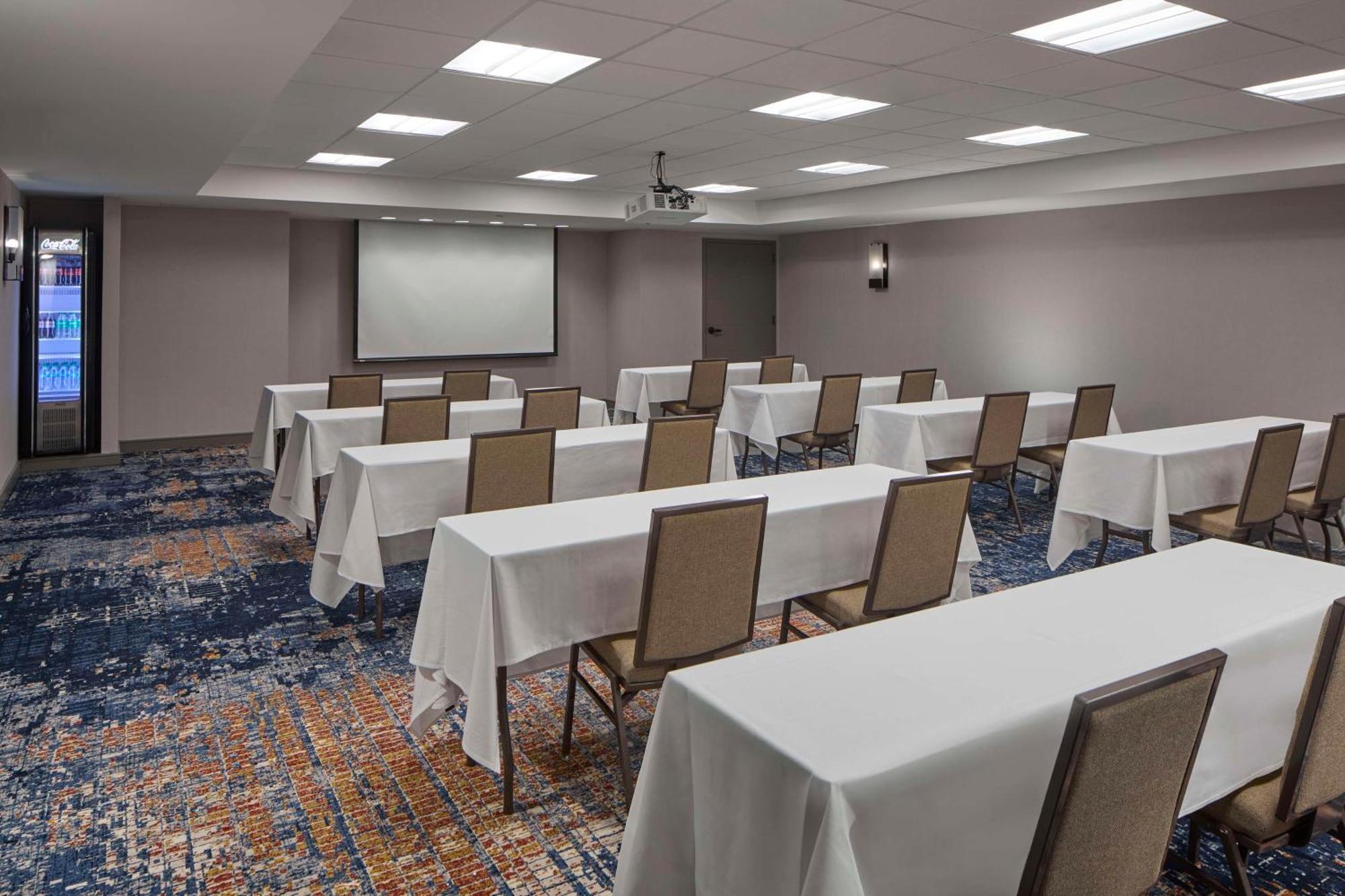 Homewood Historic District/riverfront Hotel 3*