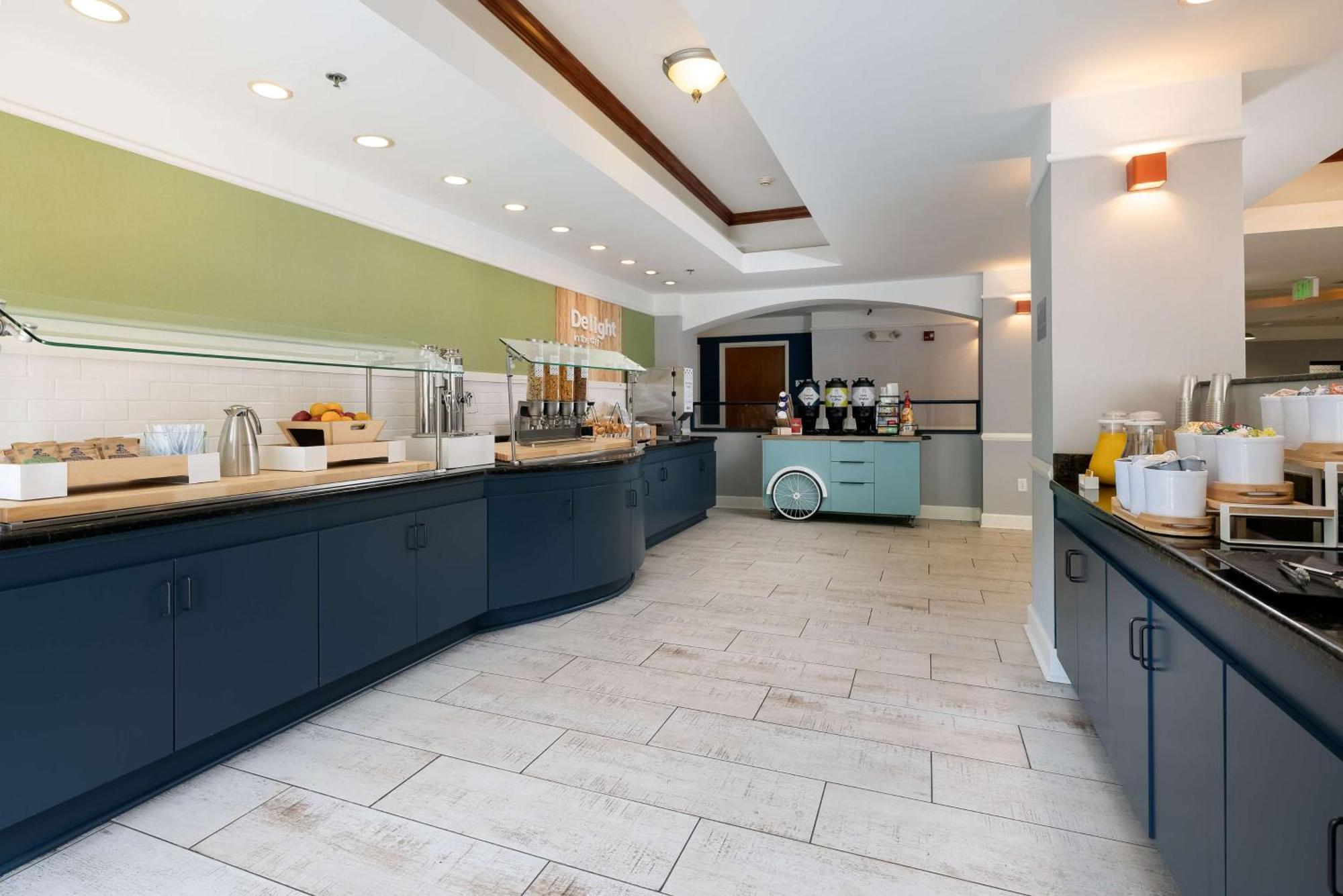 Hotel Spark By Hilton Airport Savannah