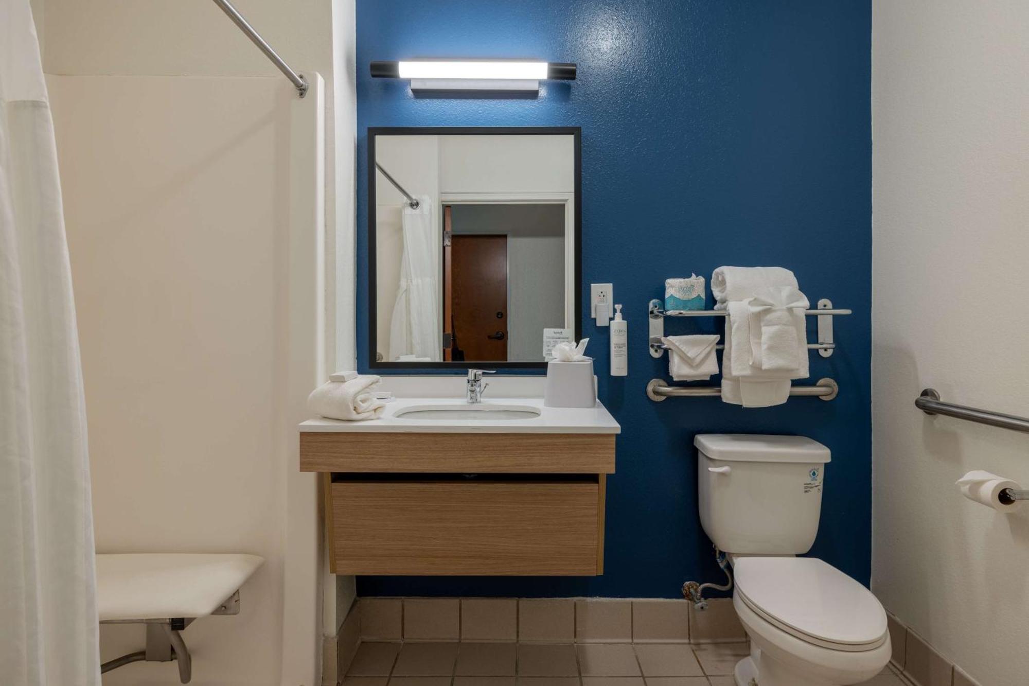 Hotel Spark By Hilton Airport