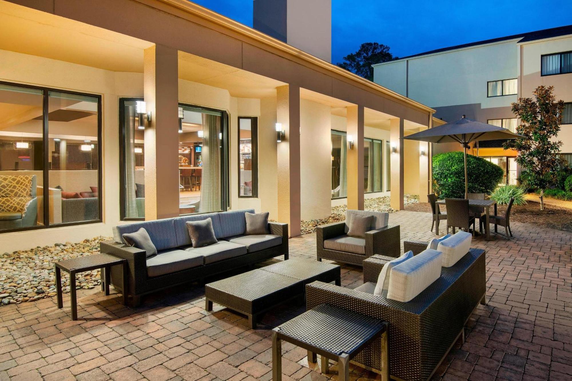 Courtyard By Marriott Midtown Hotel 3*