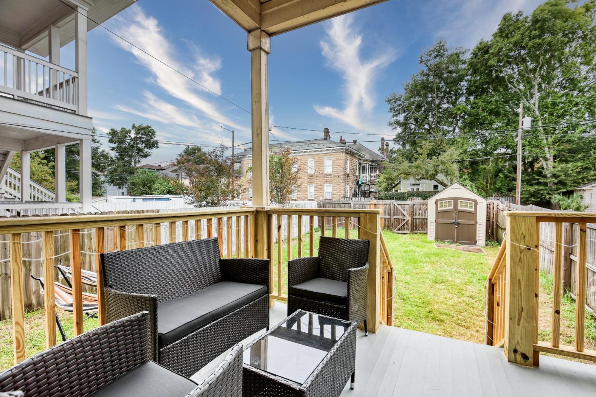 7 Ppl, Down Town, Spacious Backyard & Bbq *