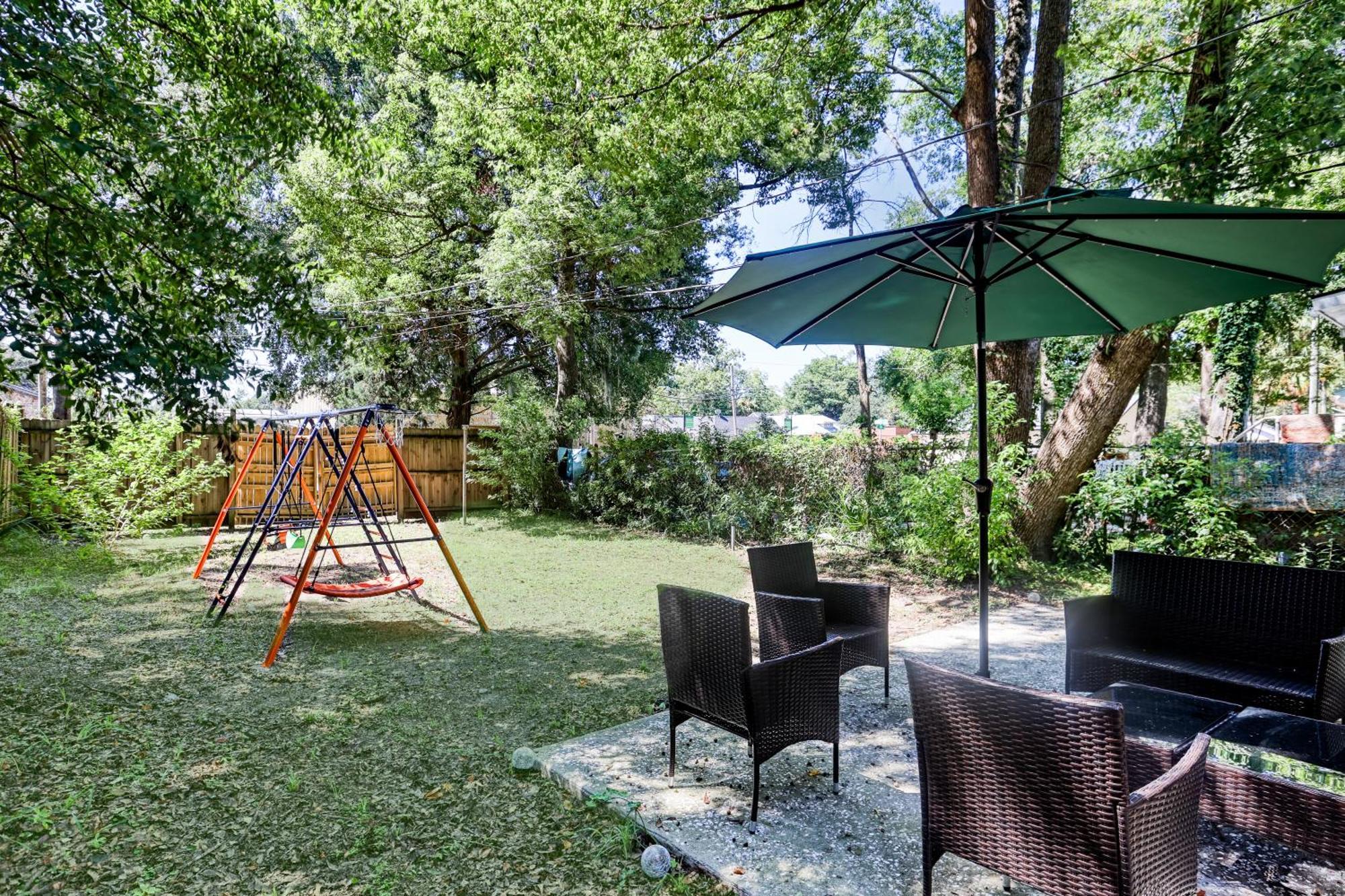 5 Mins To Forsyth - Downtown - Sleeps 10 - Starland Holiday home *