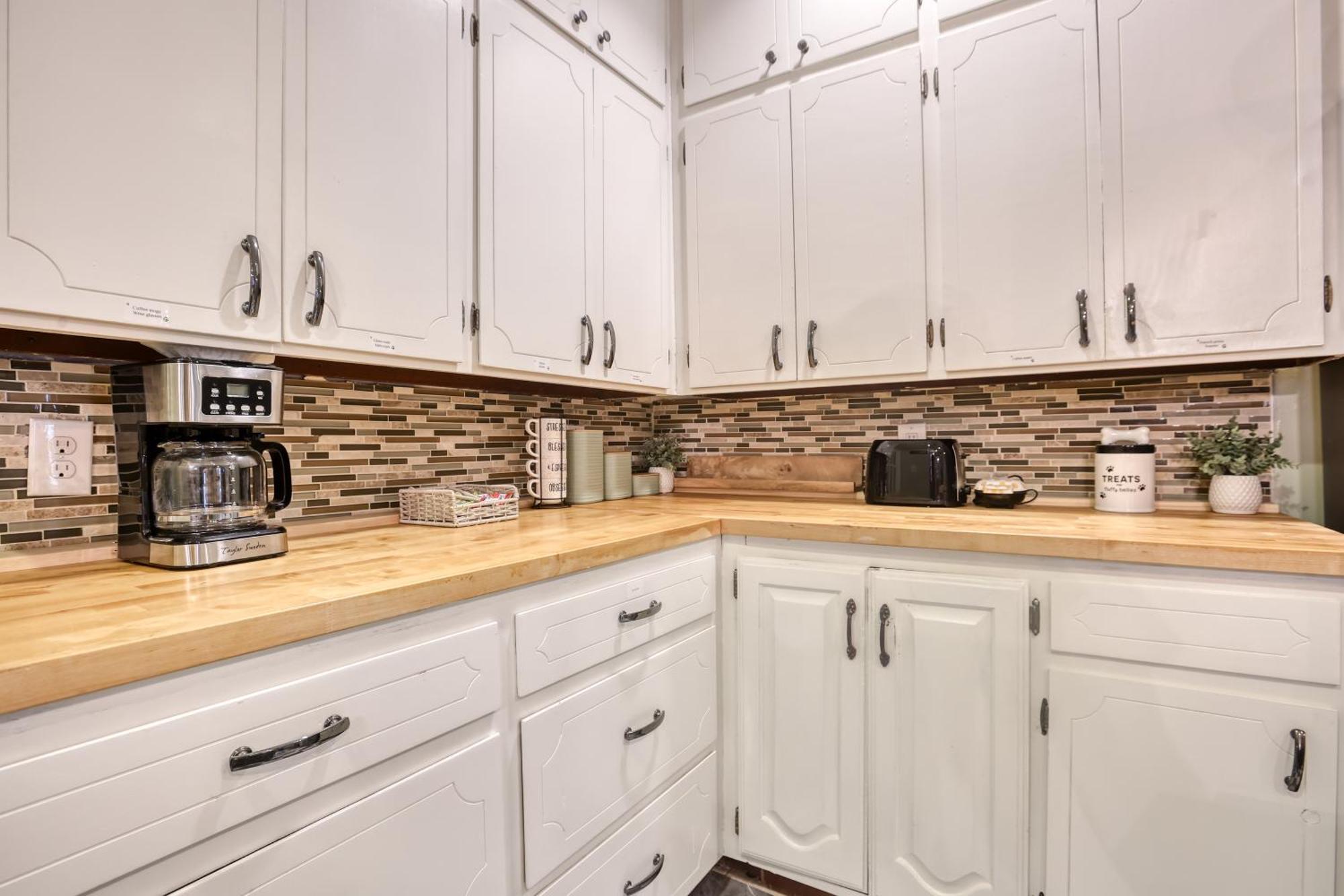 5 Mins To Forsyth - Downtown - Sleeps 10 - Starland Holiday home *