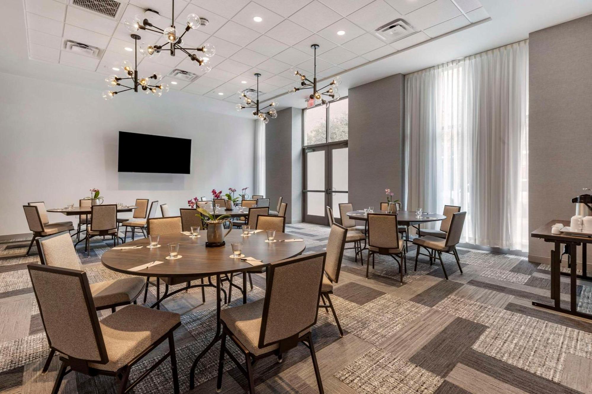 Cambria Downtown Historic District Hotel Savannah
