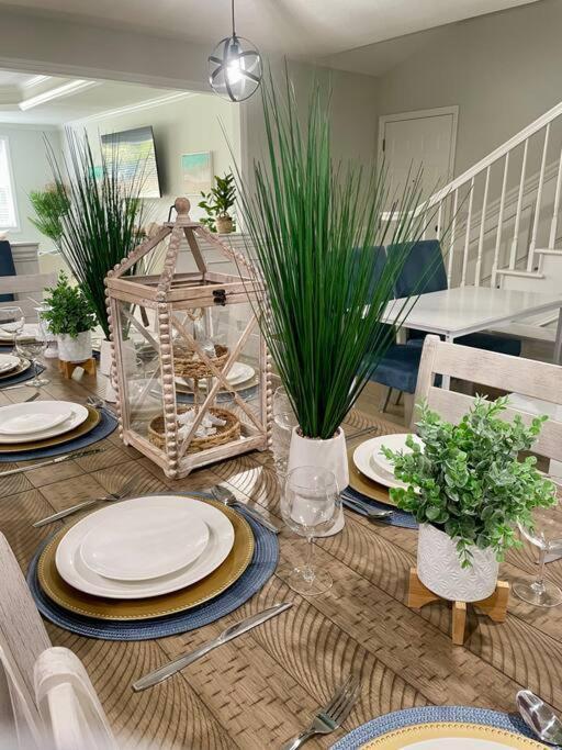Apartment The Pooler Playhouse Game And 6 Bedrooms *