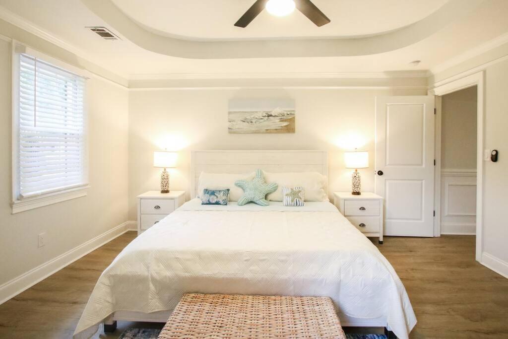 The Pooler Playhouse Game And 6 Bedrooms Apartment