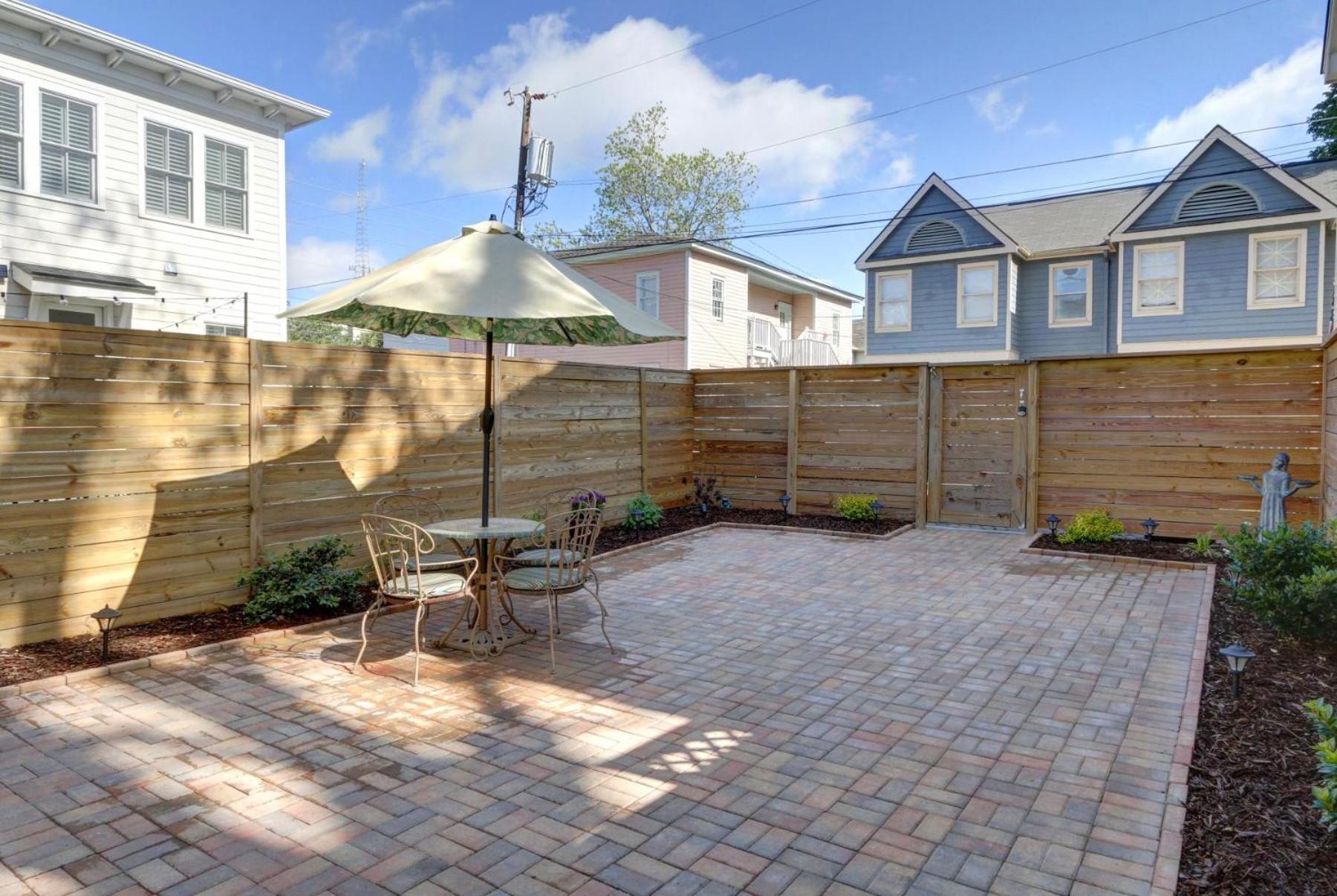 504 E Gwinnett
