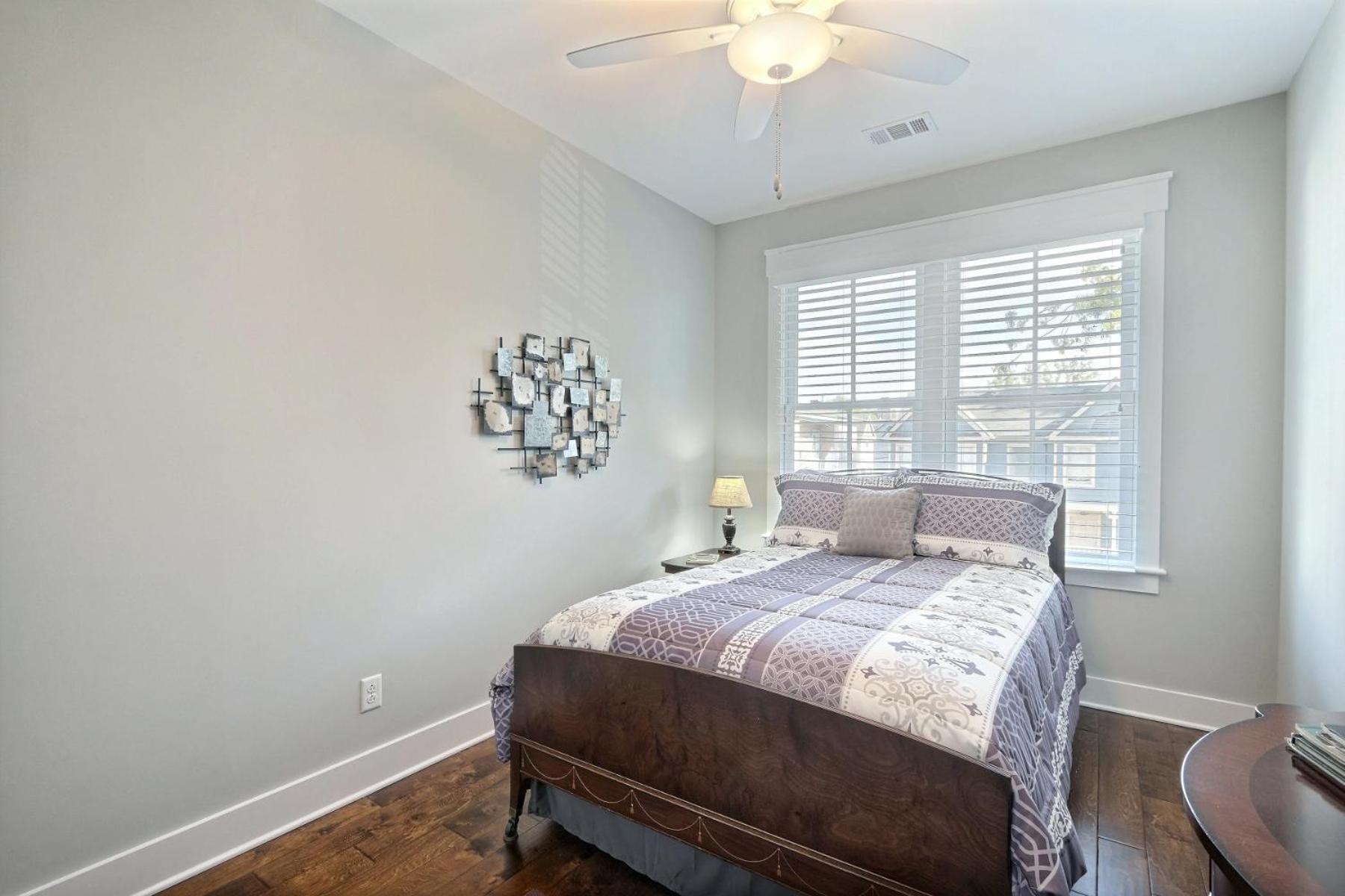 504 E Gwinnett