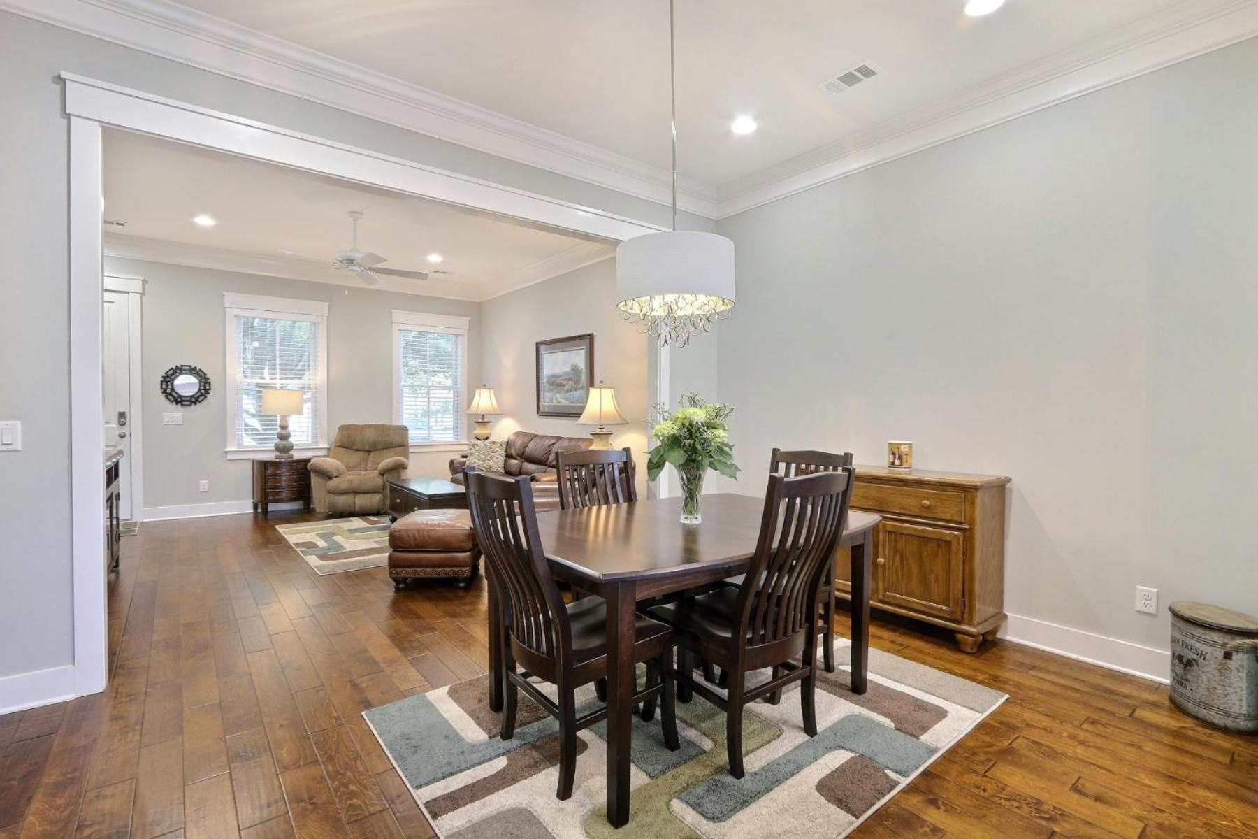 Holiday home 504 E Gwinnett