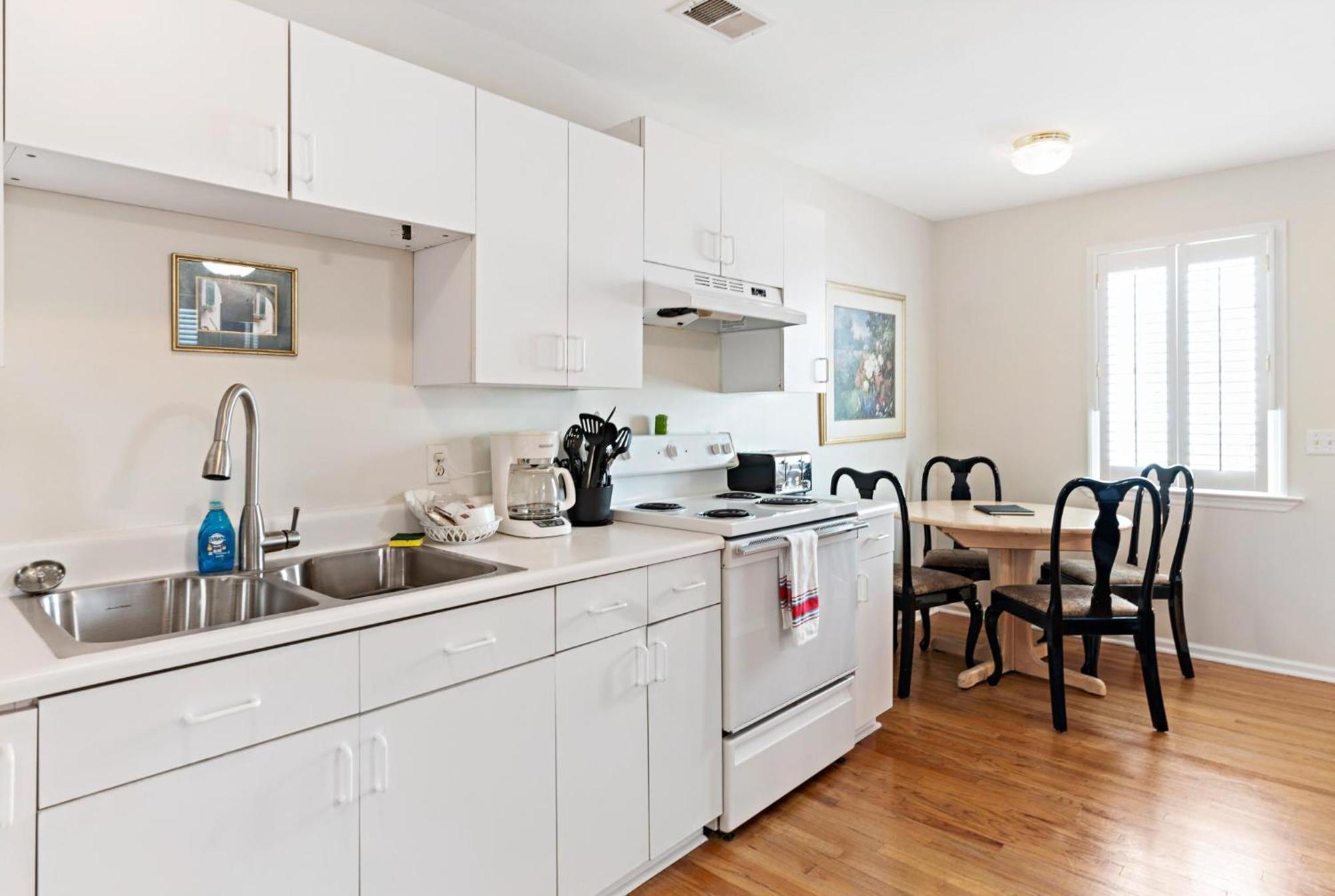 535 E Liberty Lane Carriage House Savannah
