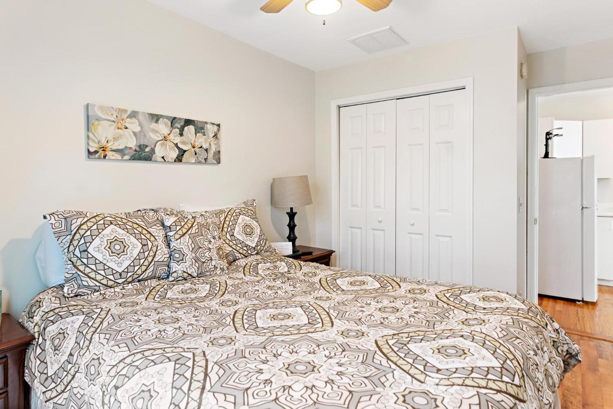535 E Liberty Lane Carriage House *