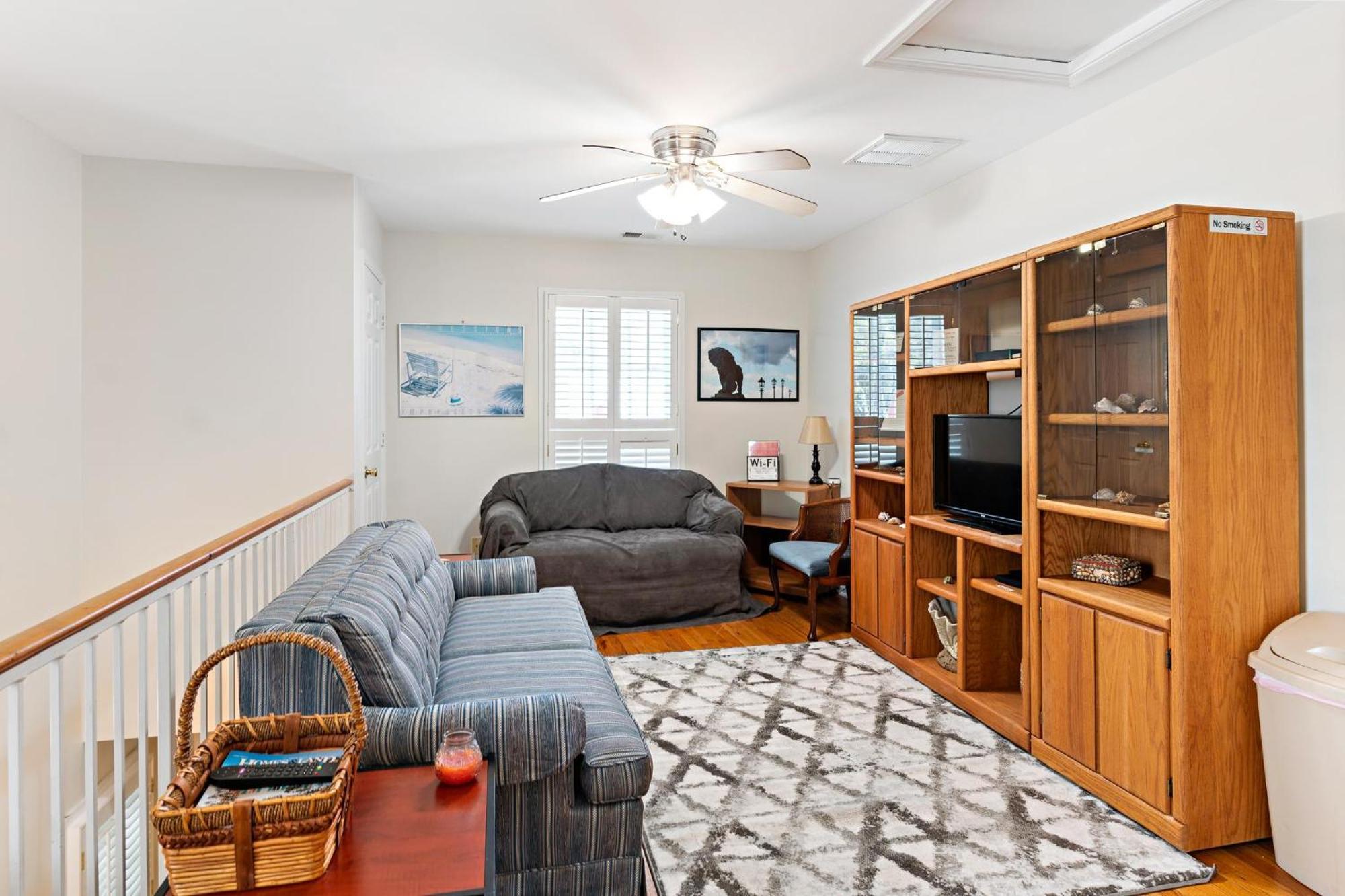 535 E Liberty Lane Carriage House * Savannah