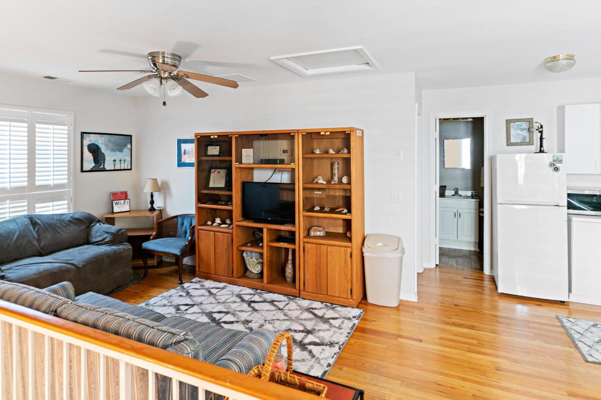 535 E Liberty Lane Carriage House * Savannah