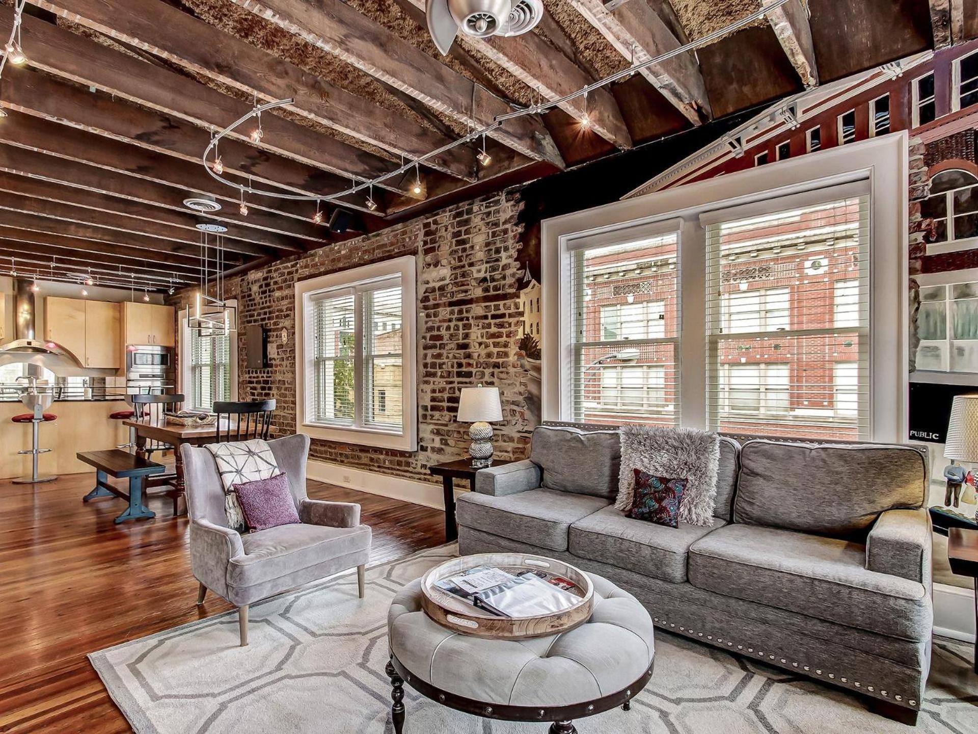 Apartment Broughton Corner Loft Savannah
