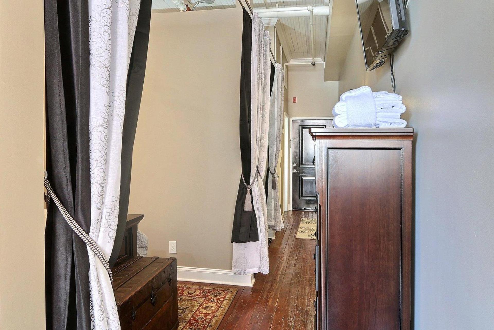 Broughton Hideaway Apartment *