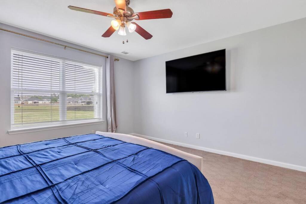 Lakeside Group Oasis 19min To Downtown Holiday home Savannah