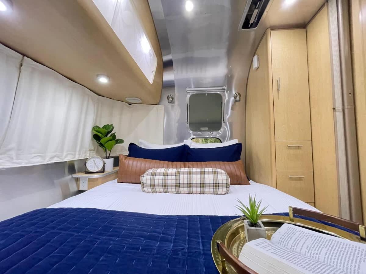 Limited Edition Airstream Midway Downtown & Campsite Savannah