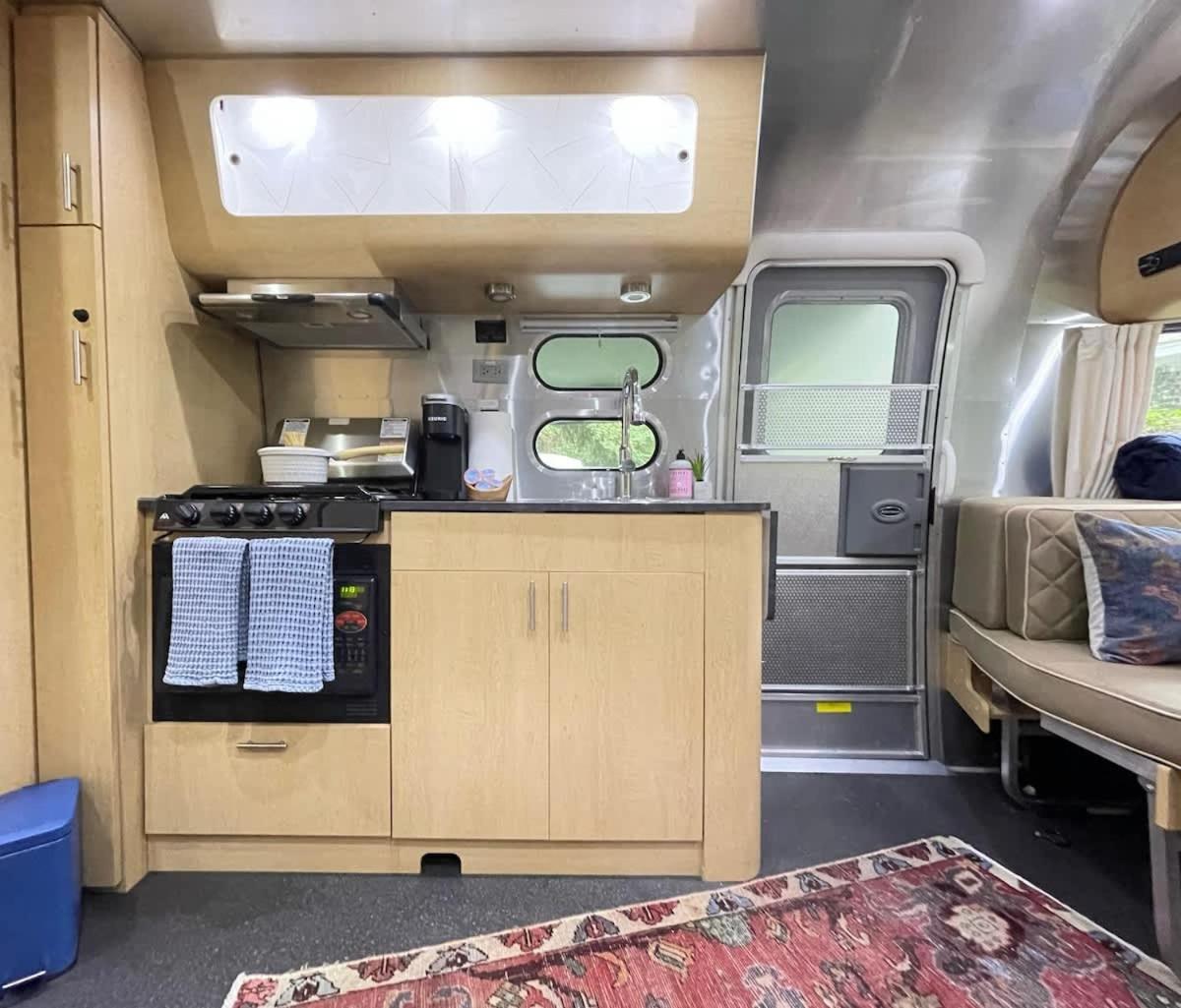 Campsite Limited Edition Airstream Midway Downtown &
