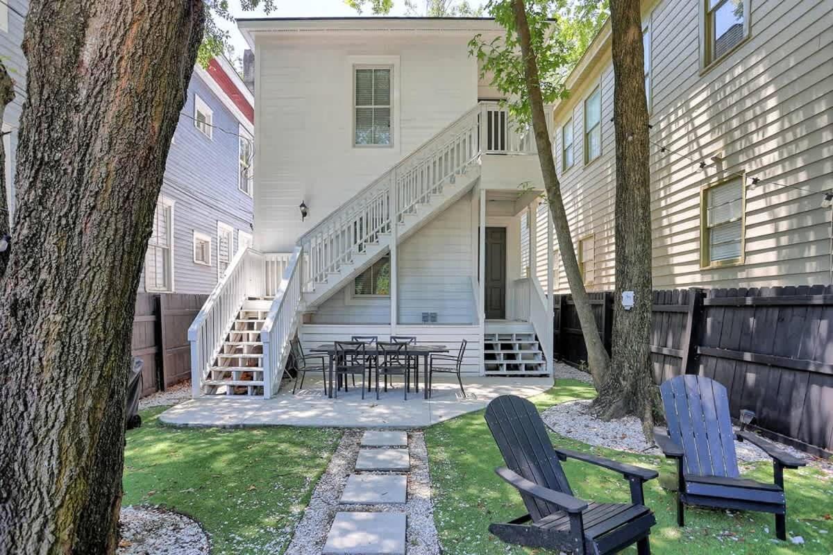 Fun & Renovated Artsy Downtown Dog Friendly With Fully Fenced Backyard And Private Parking Savannah
