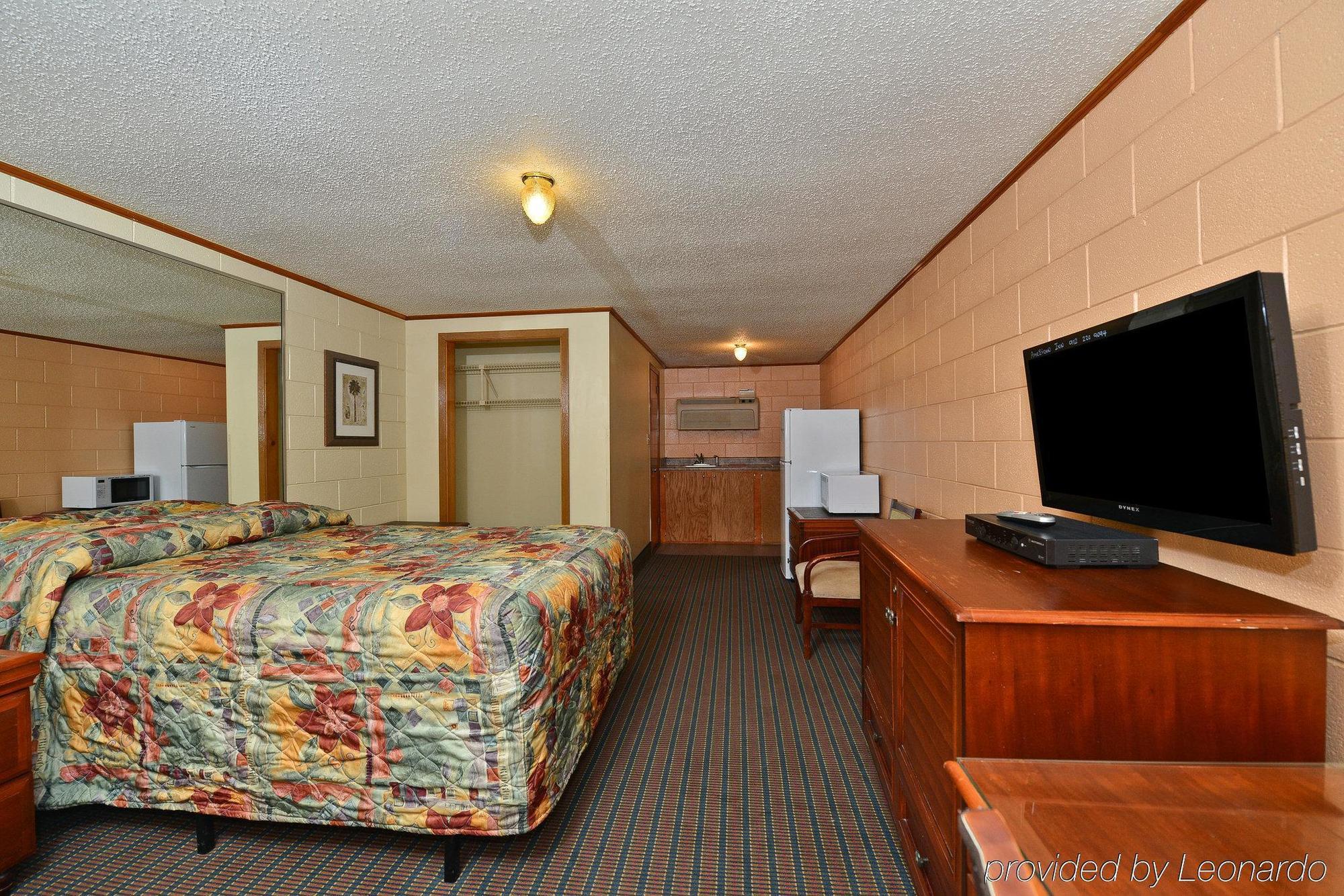 Savannah And Savannah Port Area 3*