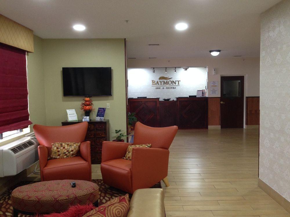Baymont By Wyndham Savannah/garden Hotel 3*