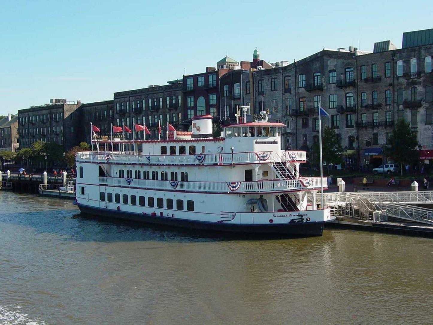 Hotel Embassy Historic District Savannah