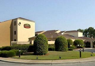 Courtyard By Marriott Midtown Hotel