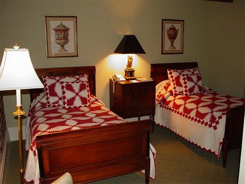 The Stephen Williams House 3*