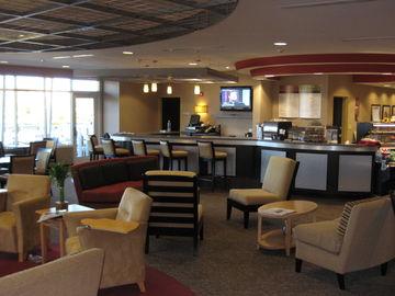 Hotel Doubletree By Hilton Airport 4*