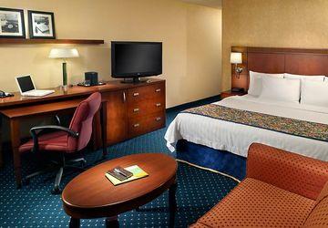Courtyard By Marriott Midtown