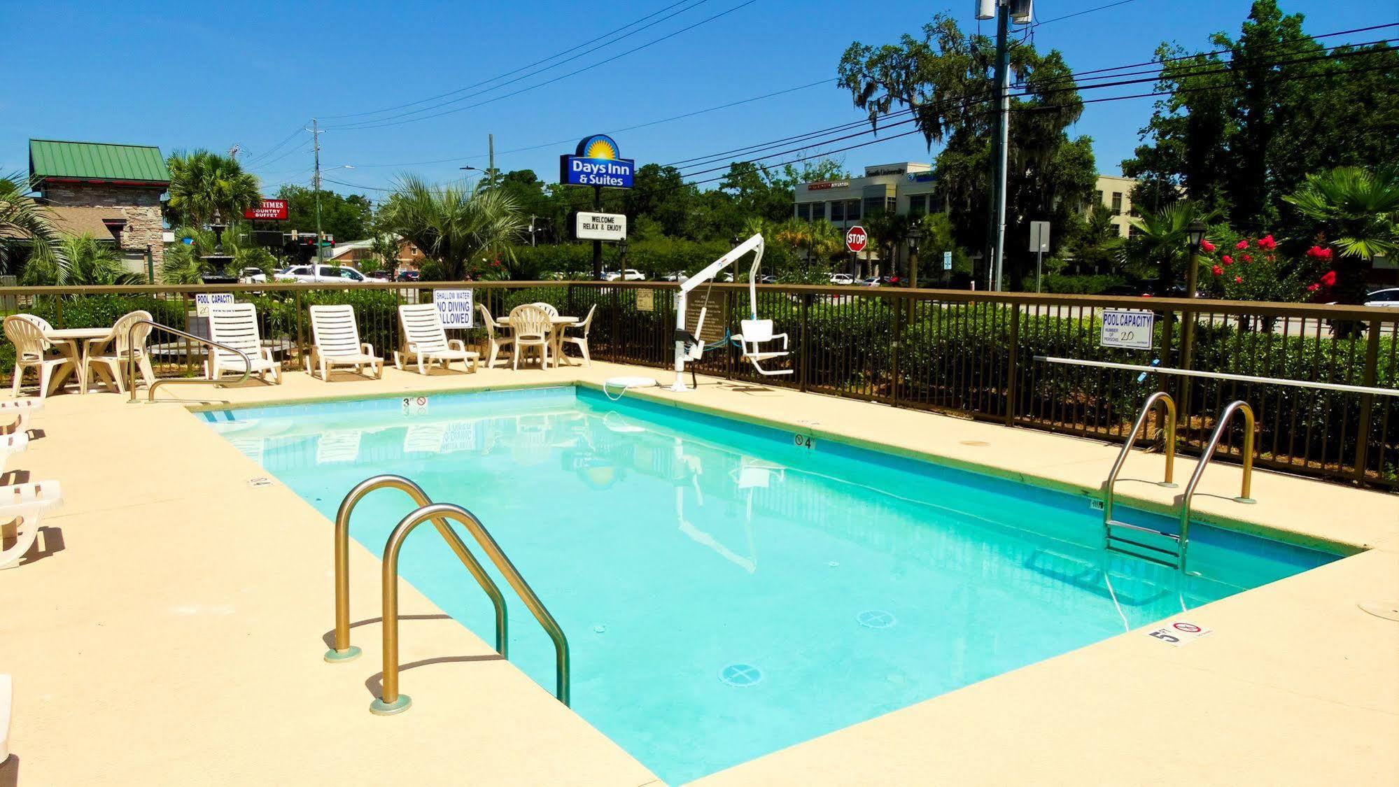 Motel Days & By Wyndham Midtown 2*