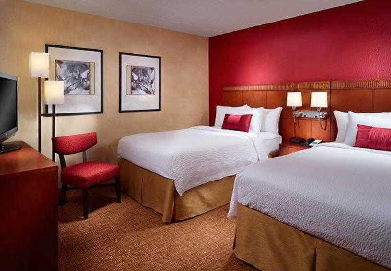 Hotel Courtyard By Marriott Midtown Savannah