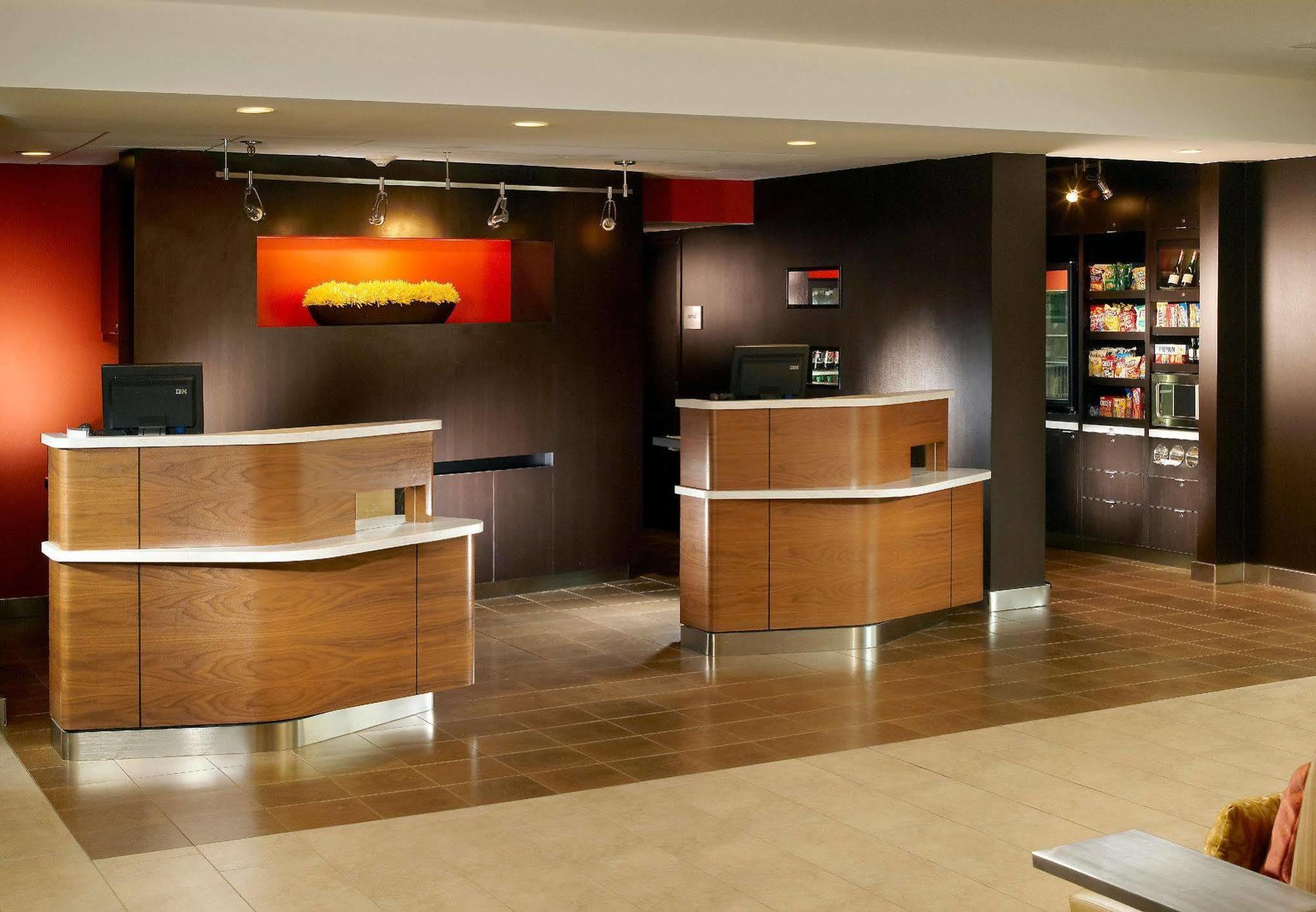 Hotel Courtyard By Marriott Midtown
