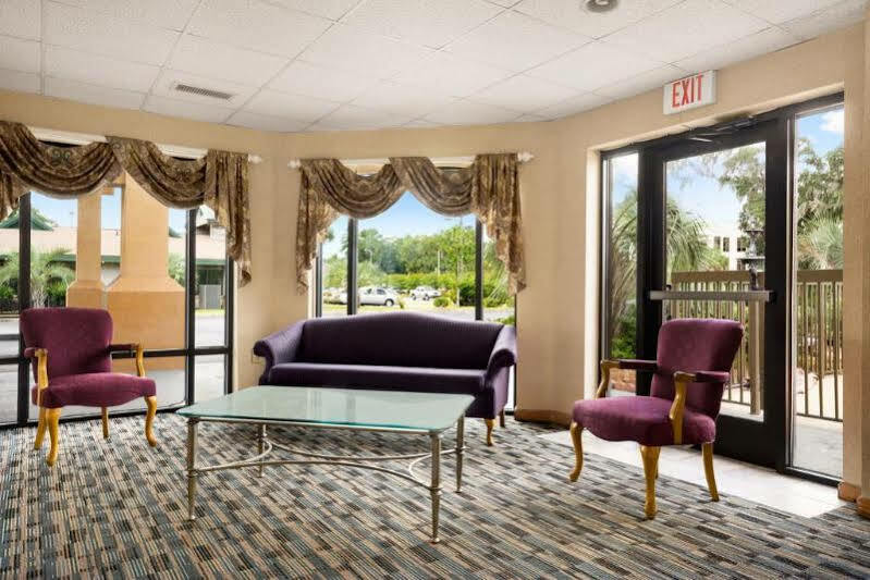 Days & By Wyndham Midtown Motel Savannah