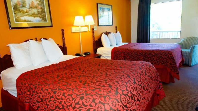 Days & By Wyndham Midtown 2* Savannah