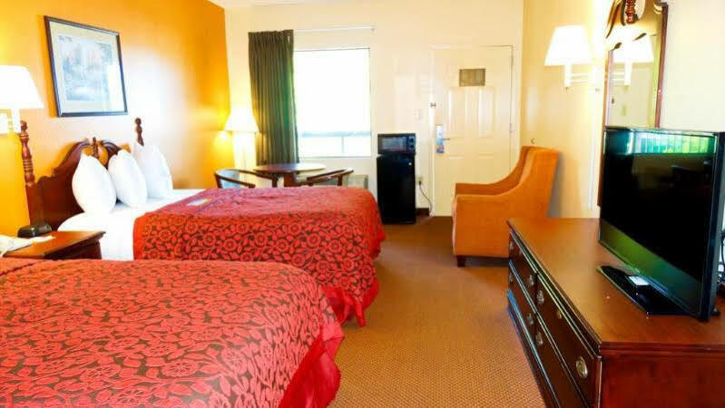 Days & By Wyndham Midtown