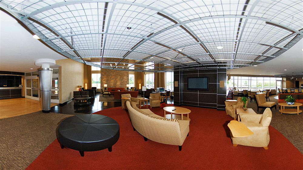 Hotel Doubletree By Hilton Airport