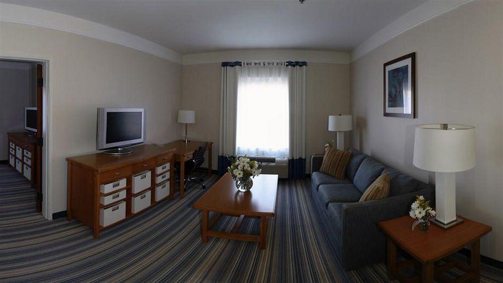 Spark By Hilton Airport Savannah