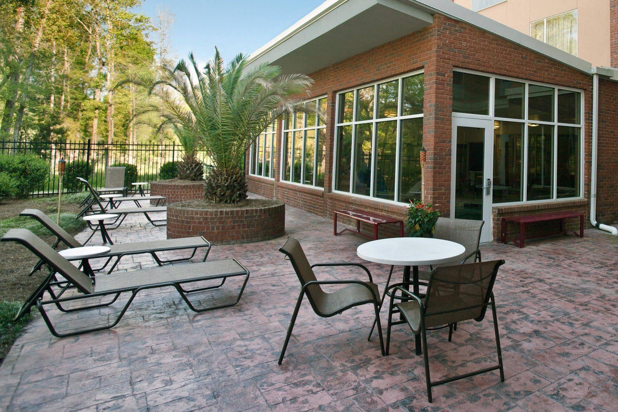 Doubletree By Hilton Airport Hotel Savannah
