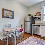One Bed Downtown Home With Heated Pool Access