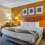 Quality Inn Savannah Historic District