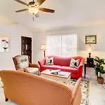 Peaceful Savannah Home - 11 Mi To Beaches!