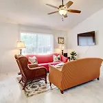 Peaceful Savannah Home - 11 Mi To Beaches!