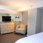 Olde Harbour Inn, Historic Inns Of Savannah Collection