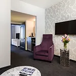 Tryp By Wyndham Savannah