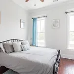 3 Bedroom Liberty House In Downtown With Parking