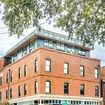 Top Floor Loft With Terrace In Downtown Savannah